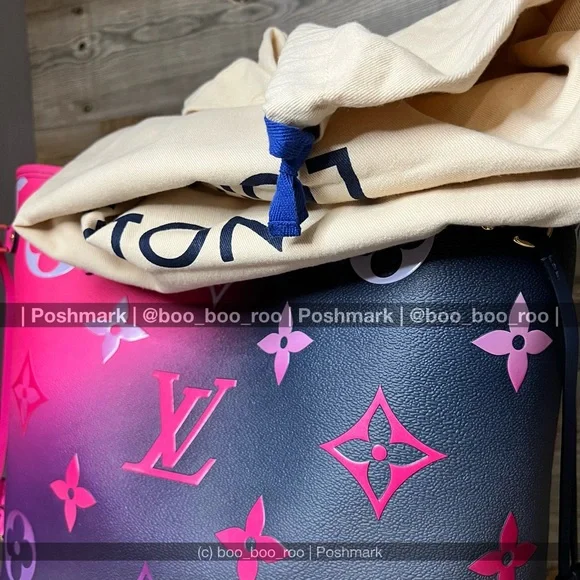 Louis Vuitton Neverfull MM Gradient Pink, Blue, Purple Tote (& Zip Wallet) - Picture 15 of 16